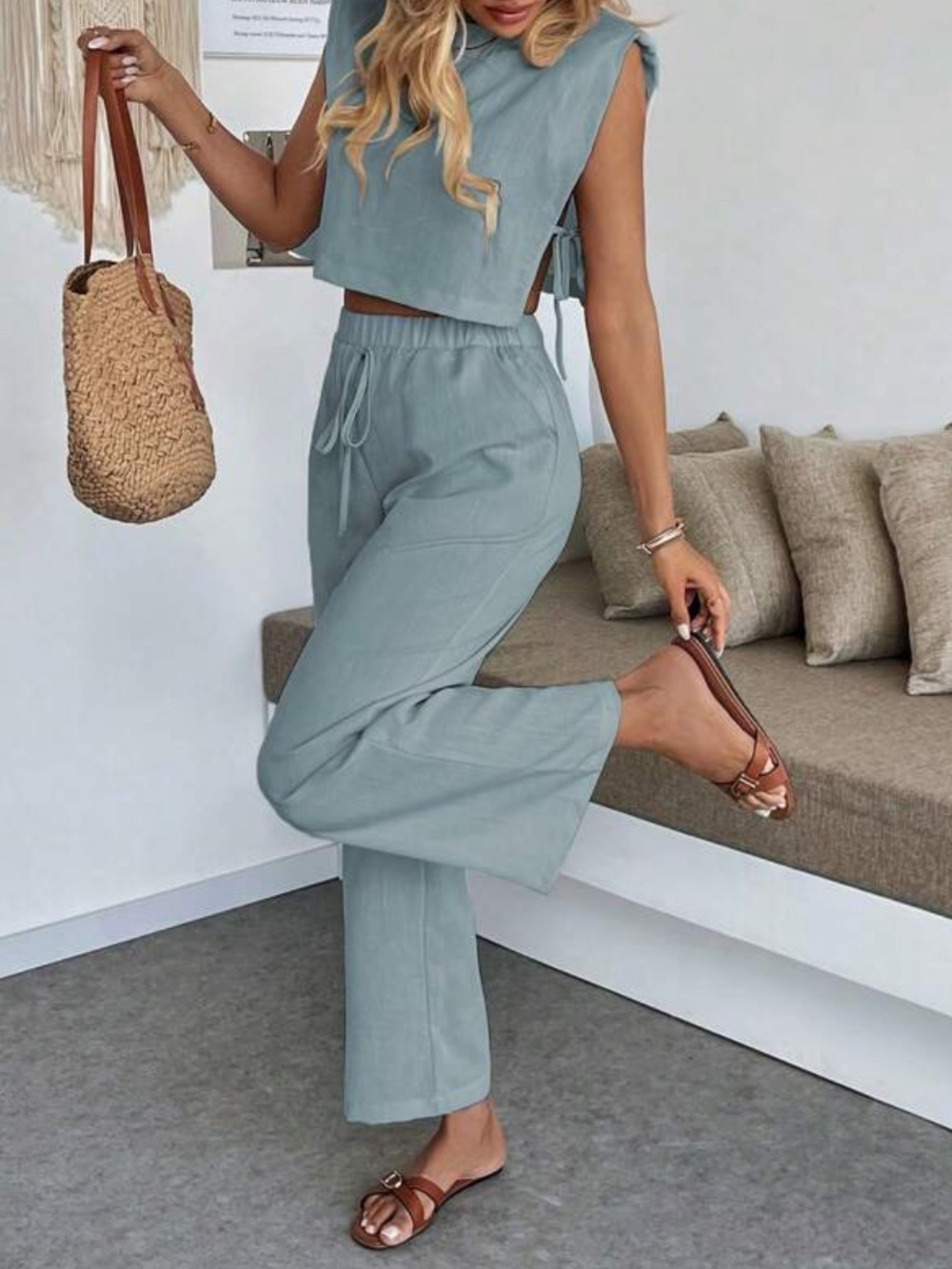 Sleeveless Crop Top & Wide-Leg Pants Set - Blue